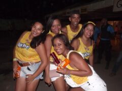 Oktober 10 Anos